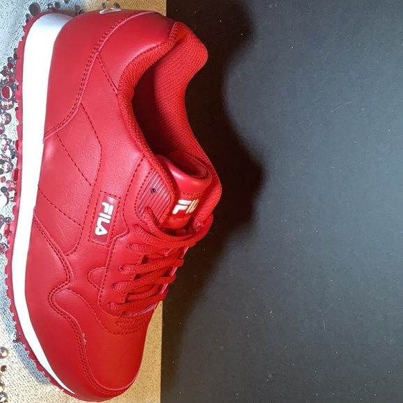 Fila athletic shoes - Picture 4 of 16